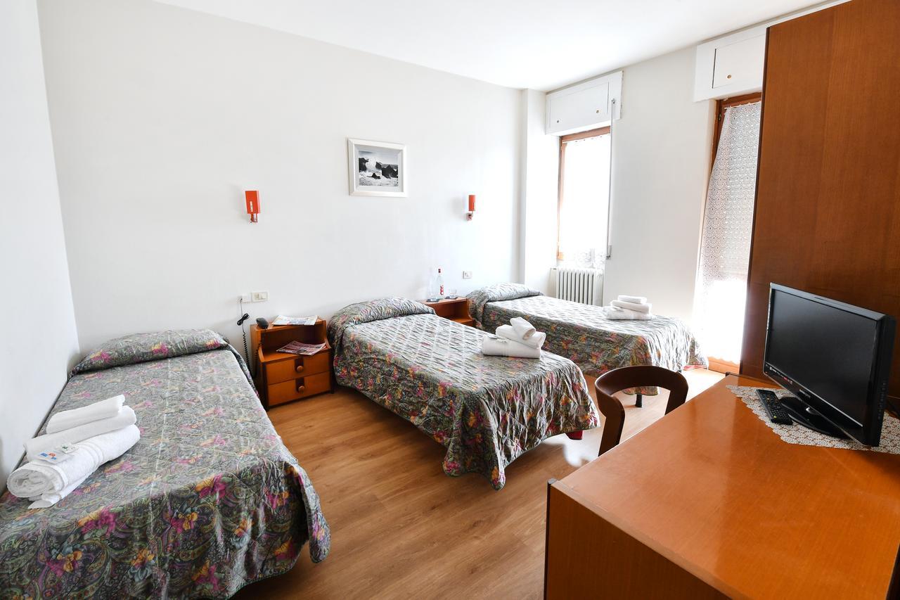 Hotel Motel Europa دومودوسولا المظهر الخارجي الصورة